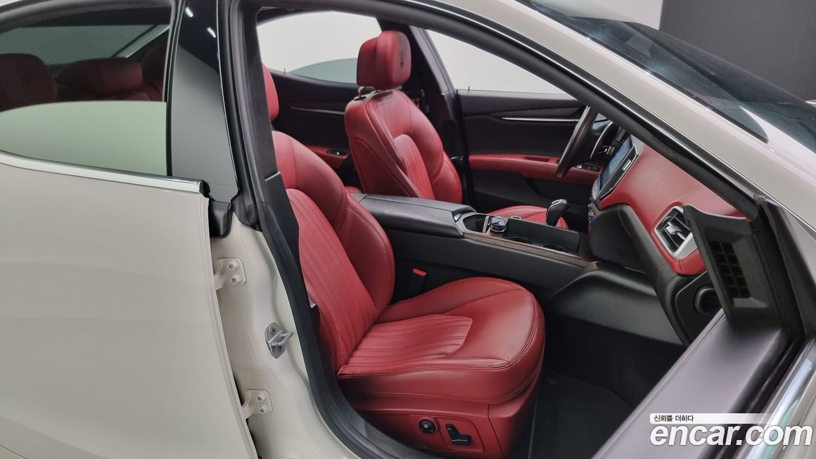 Maserati Ghibli 2017