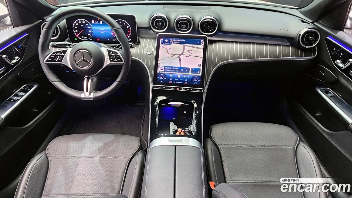 Mercedes-Benz C-Class 2024