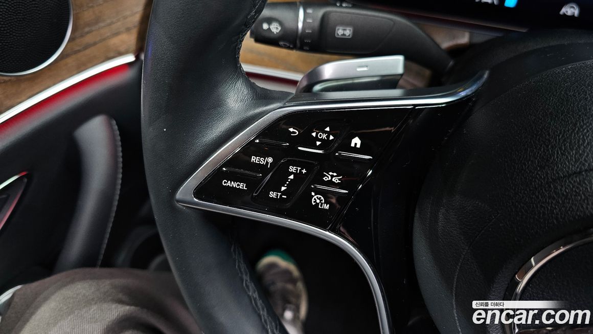 Mercedes-Benz E-Class 2023