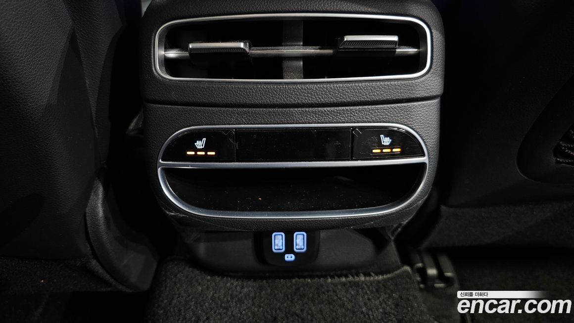 Genesis GV70 2023