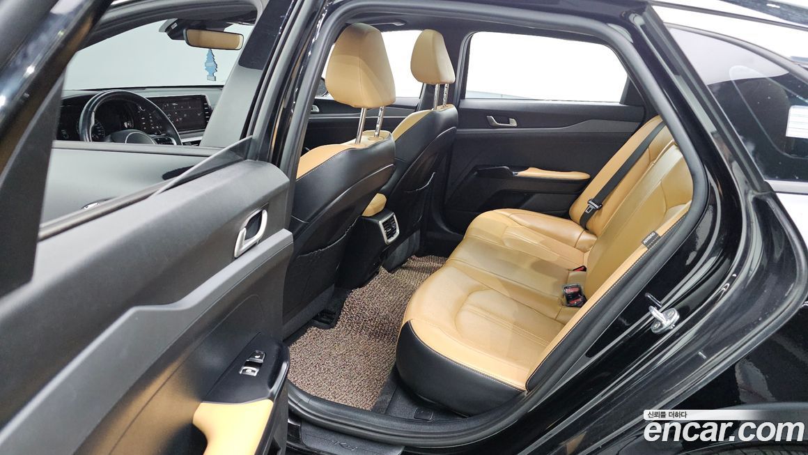 Kia K5 2021