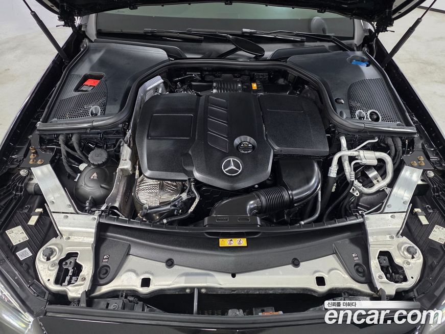 Mercedes-Benz E-Class 2022