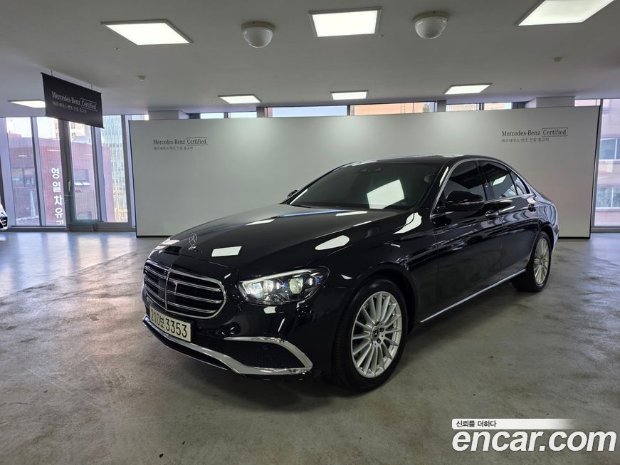Mercedes-Benz E-Class 2022