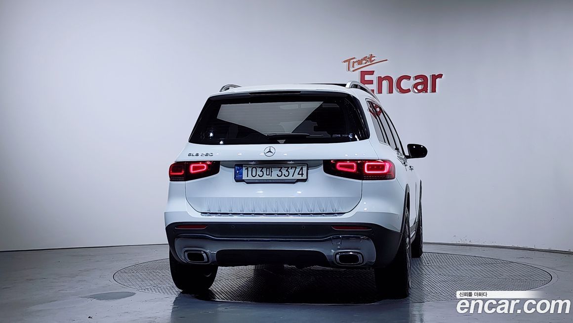 Mercedes-Benz GLB-Class 2021