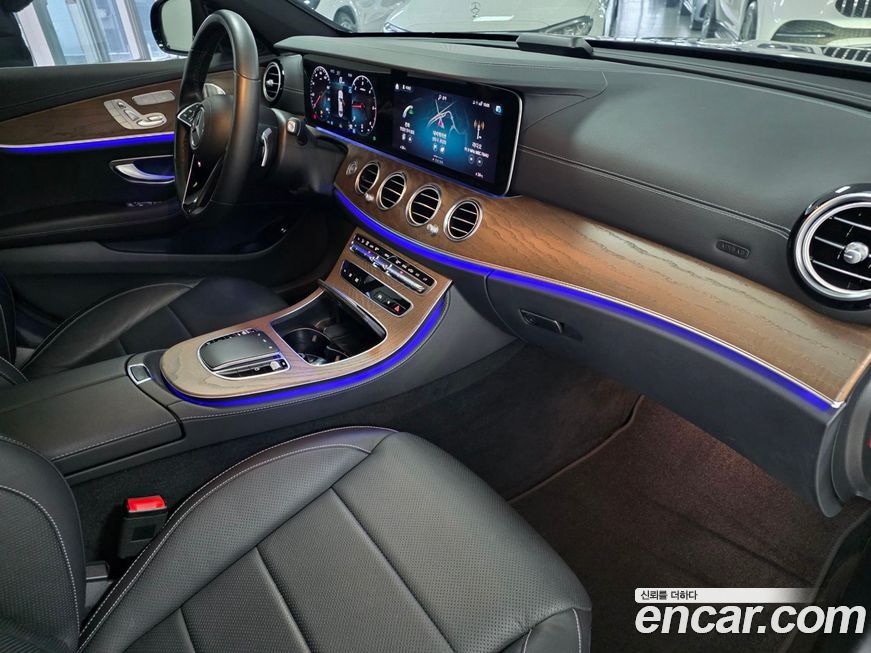 Mercedes-Benz E-Class 2022