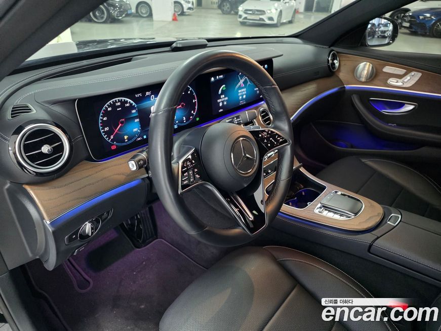 Mercedes-Benz E-Class 2022