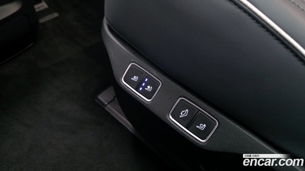 Hyundai Staria 2025