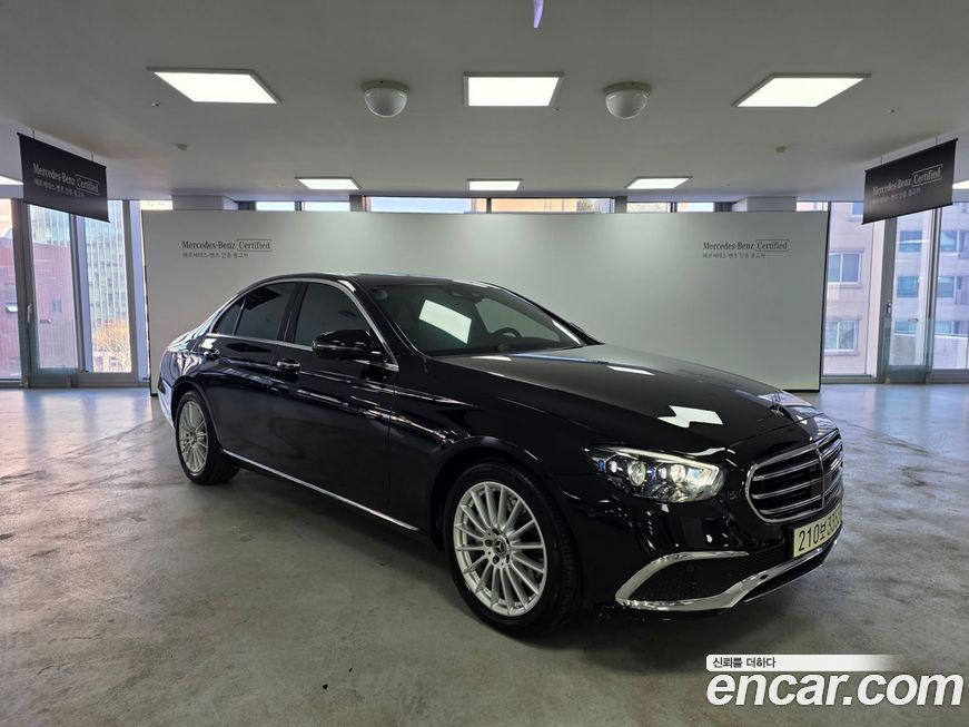 Mercedes-Benz E-Class 2022