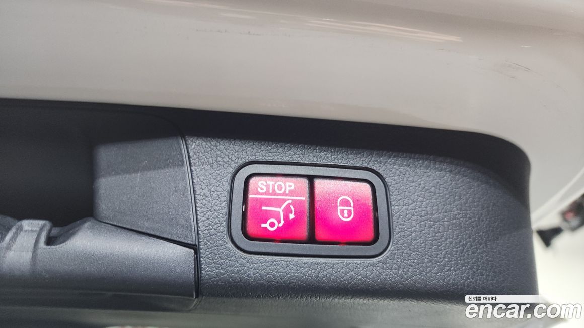 Mercedes-Benz GLB-Class 2021