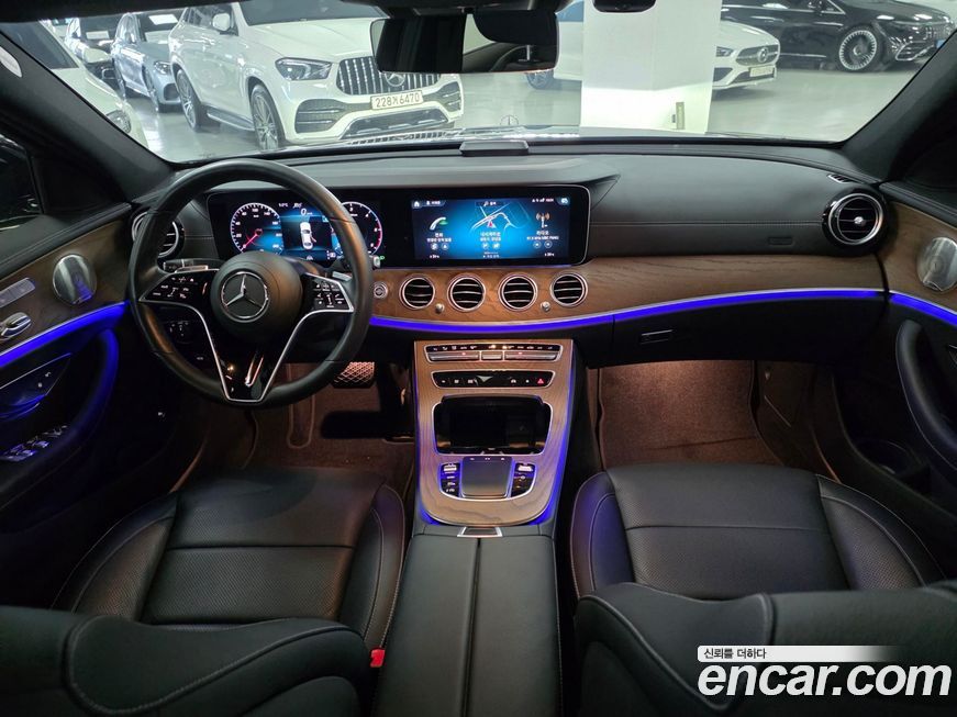 Mercedes-Benz E-Class 2022