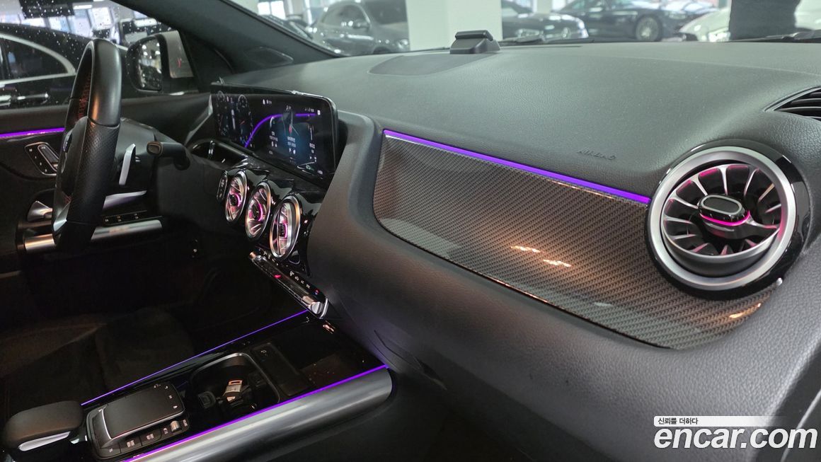 Mercedes-Benz GLA-Class 2023