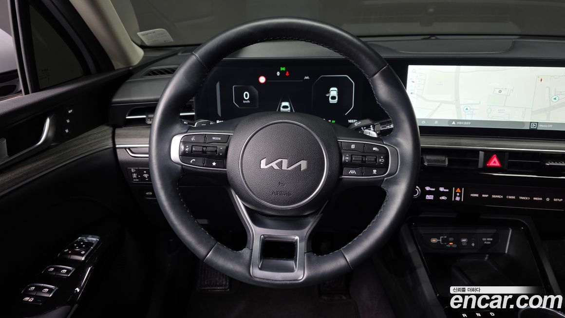 Kia K5 2025