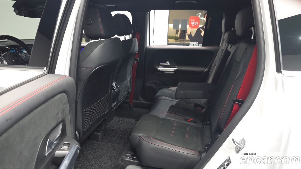 Mercedes-Benz GLB-Class 2023