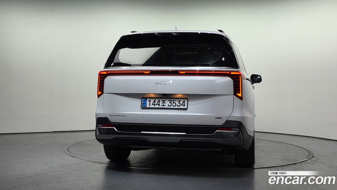 Kia Canival 2024