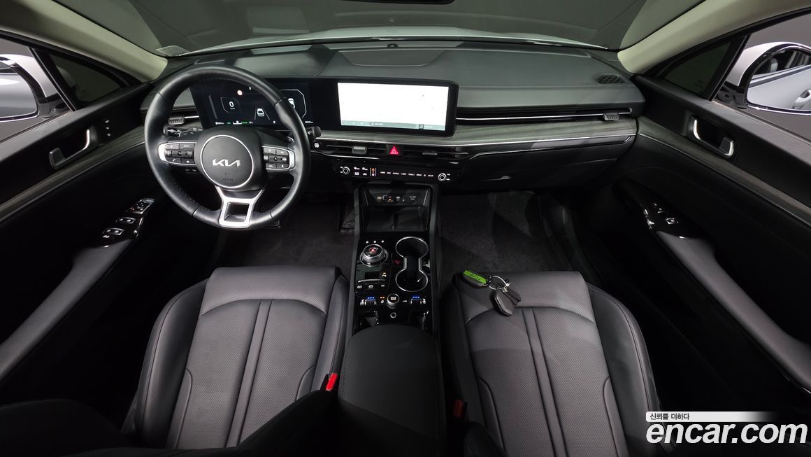 Kia K5 2025