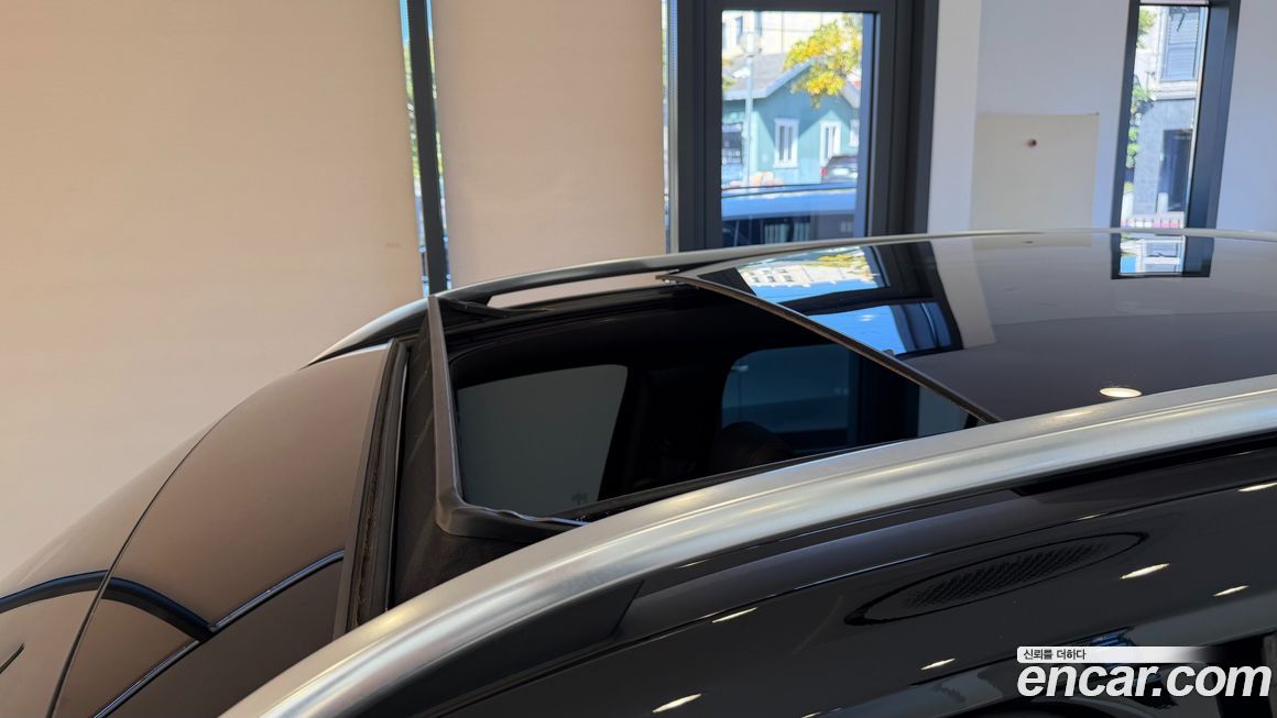 Mercedes-Benz GLB-Class 2025