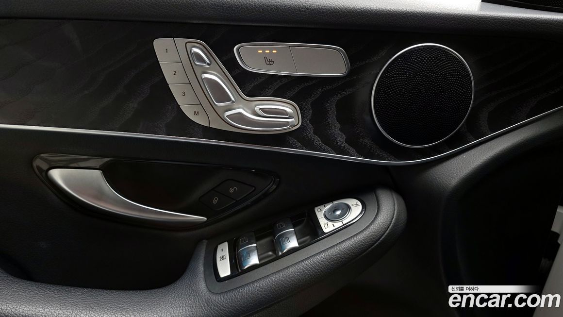 Mercedes-Benz GLC-Class 2019