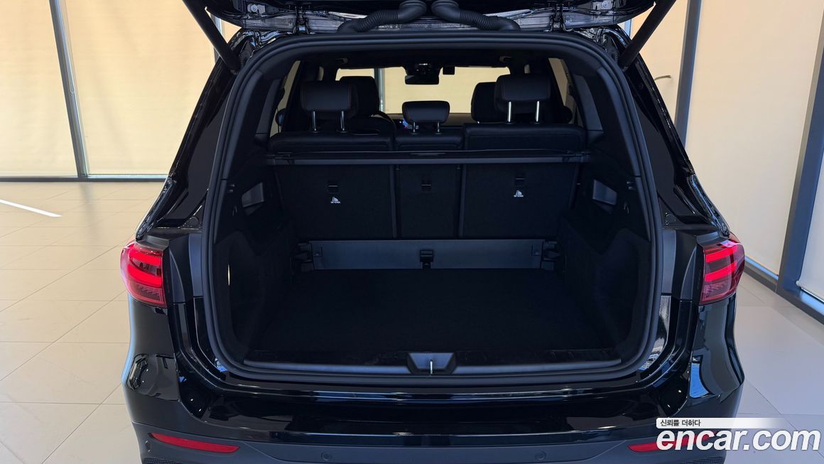 Mercedes-Benz GLB-Class 2025