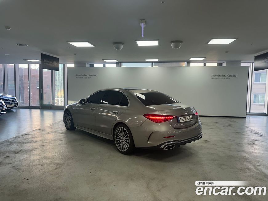 Mercedes-Benz C-Class 2022