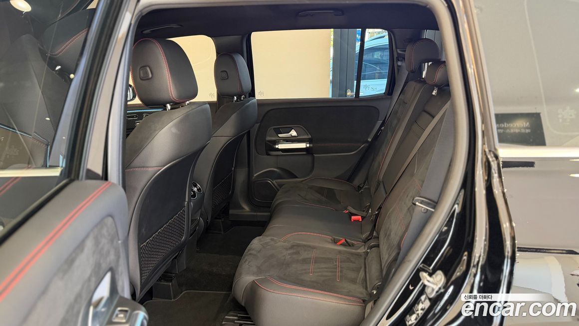 Mercedes-Benz GLB-Class 2025