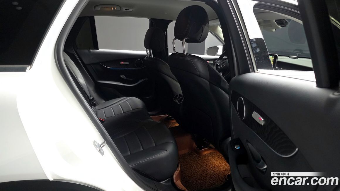 Mercedes-Benz GLC-Class 2019