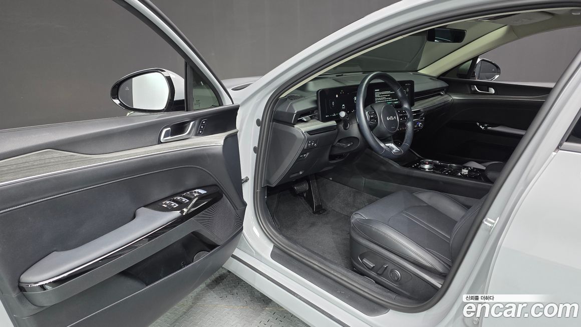 Kia K5 2025