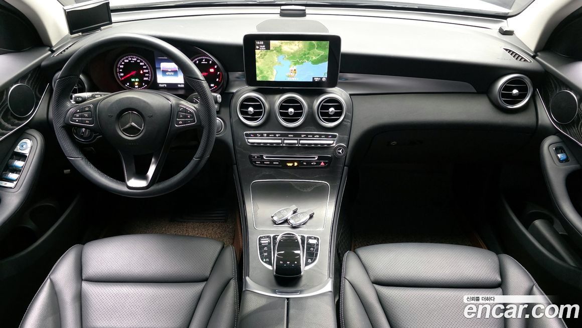 Mercedes-Benz GLC-Class 2019