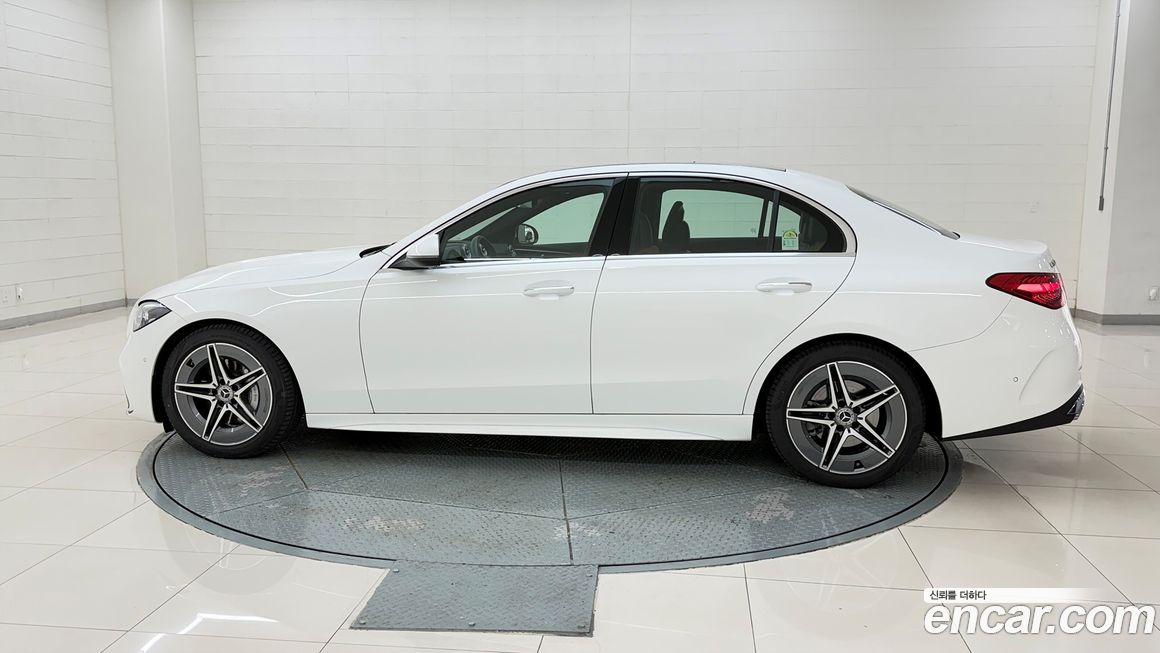 Mercedes-Benz C-Class 2025
