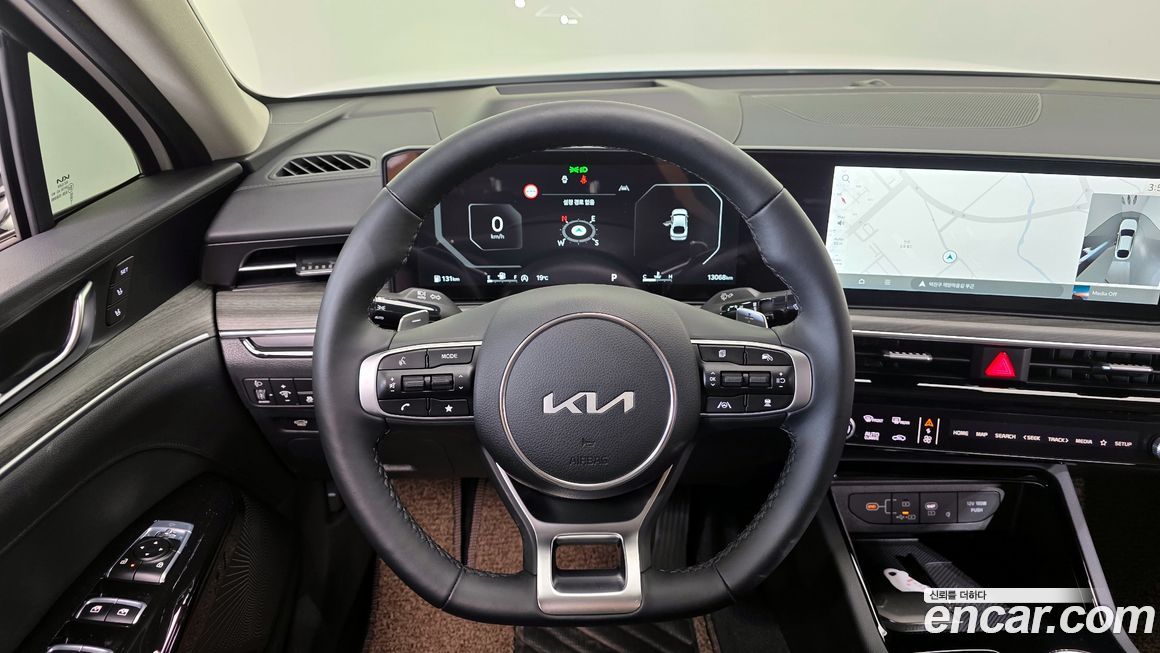 Kia K5 2025