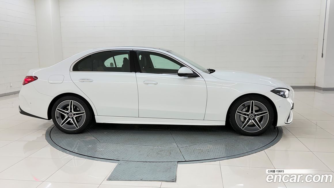 Mercedes-Benz C-Class 2025