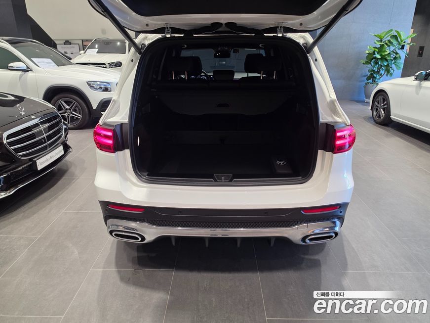 Mercedes-Benz GLB-Class 2025