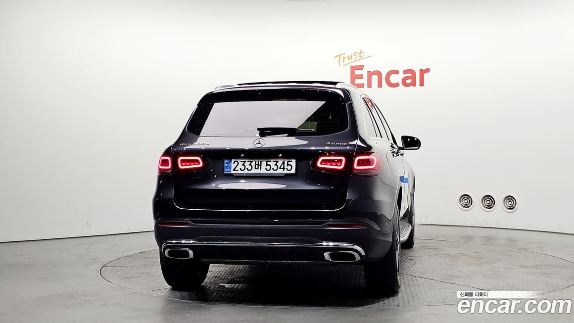 Mercedes-Benz GLC-Class 2022