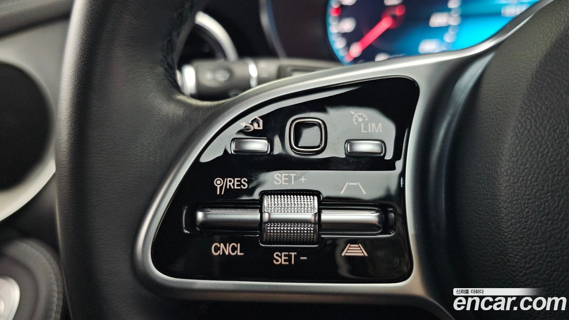 Mercedes-Benz GLC-Class 2022