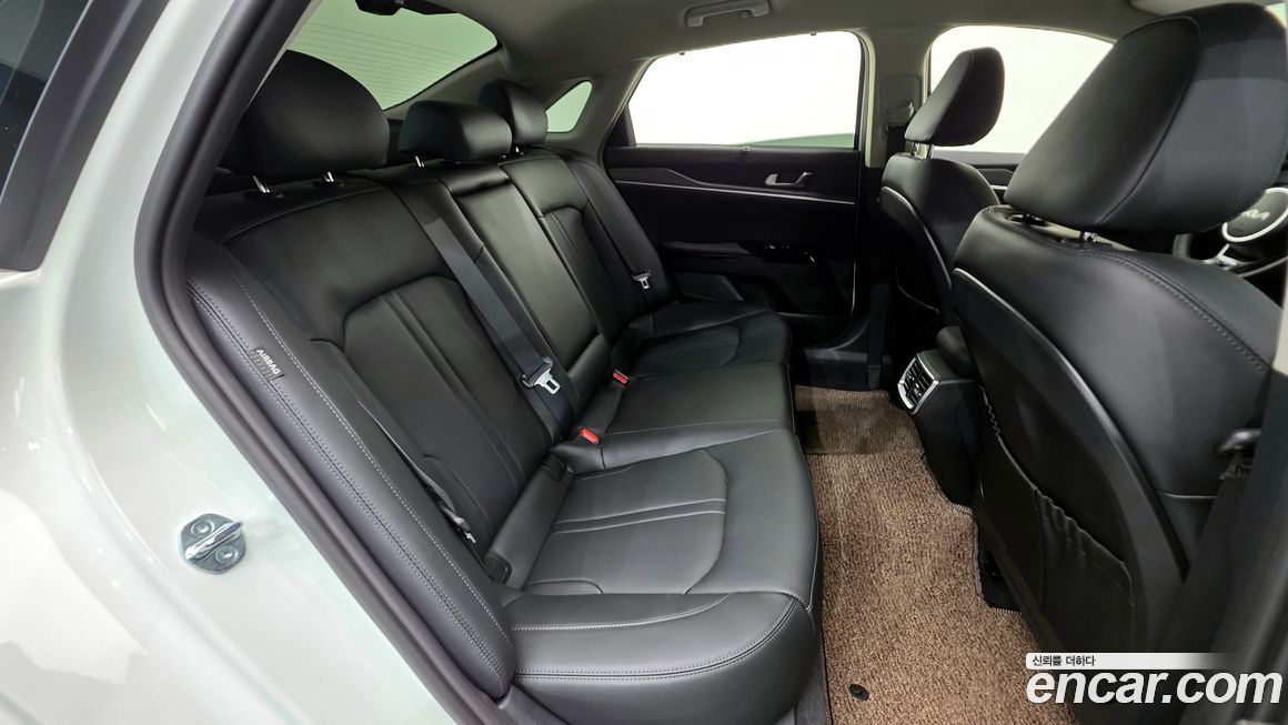 Kia K5 2025