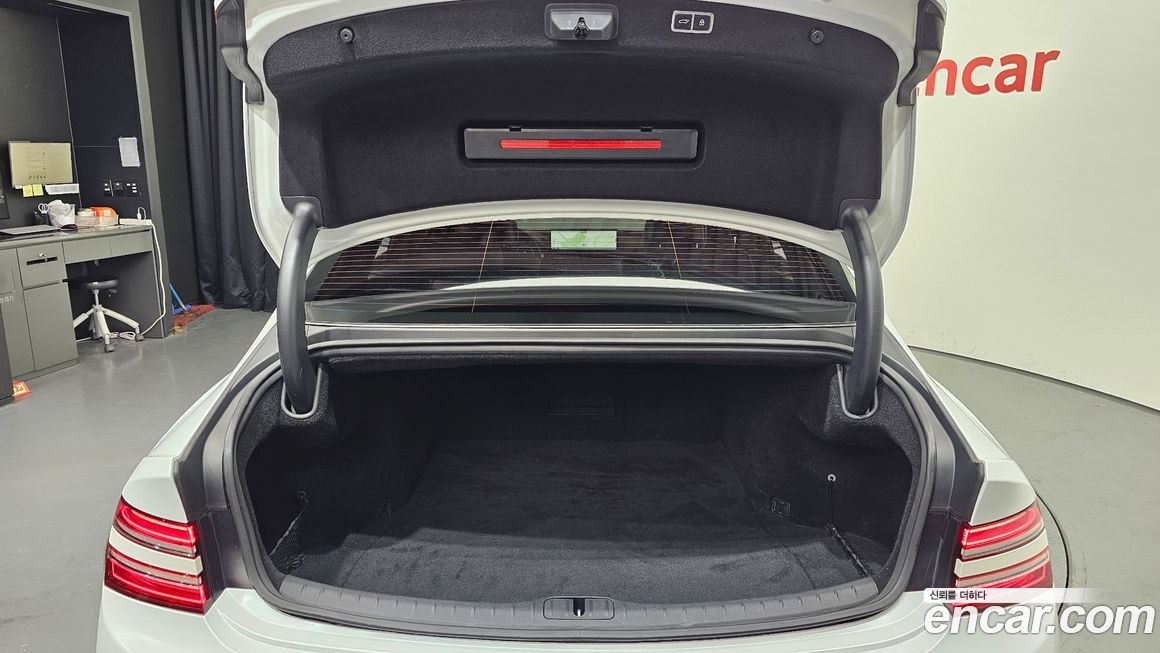 Genesis G80 2021