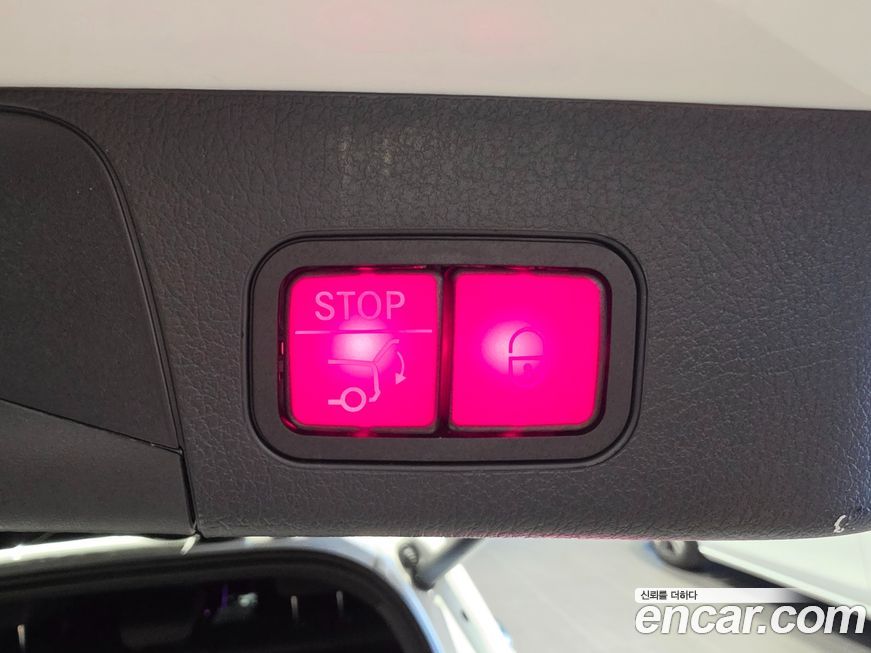 Mercedes-Benz GLB-Class 2025