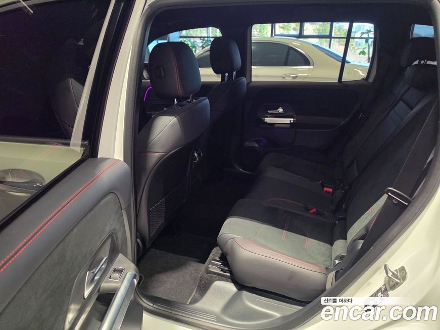 Mercedes-Benz GLB-Class 2025