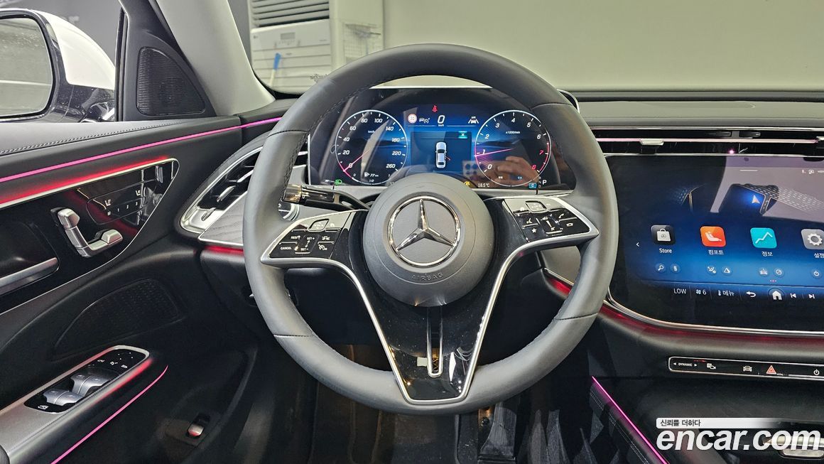 Mercedes-Benz E-Class 2024