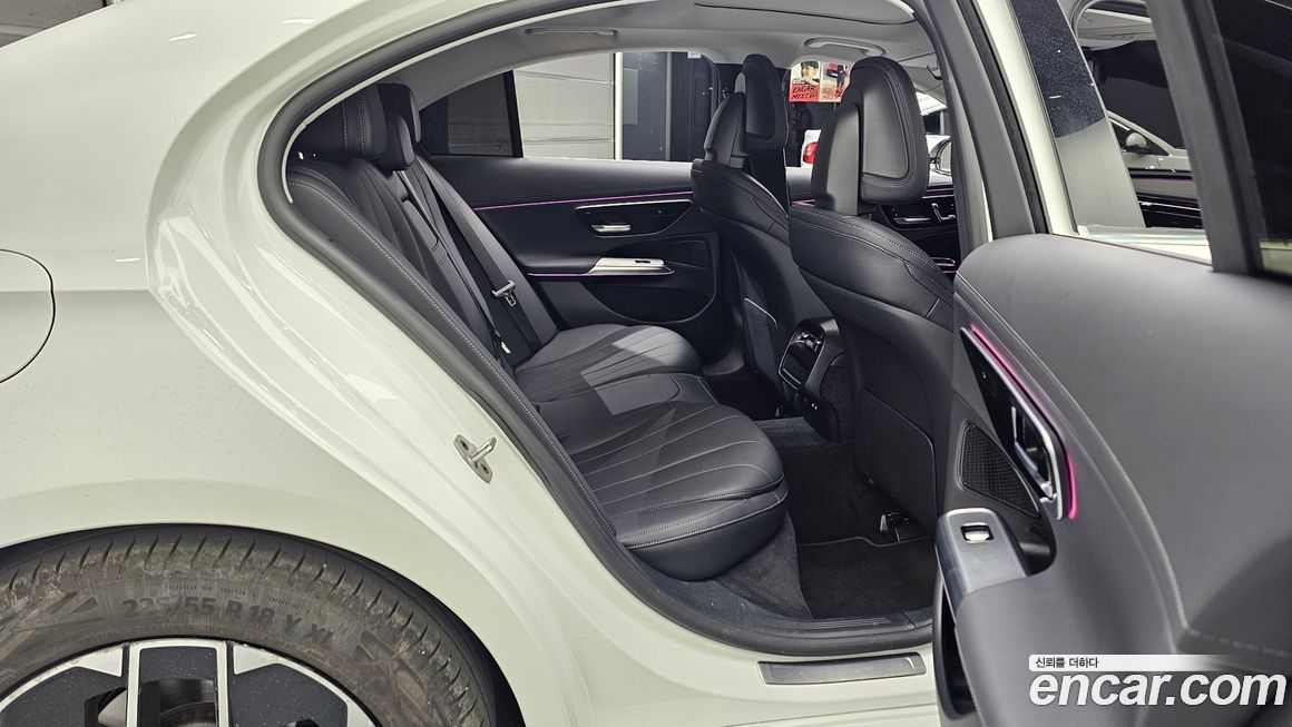 Mercedes-Benz E-Class 2024