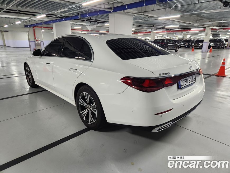 Mercedes-Benz E-Class 2025