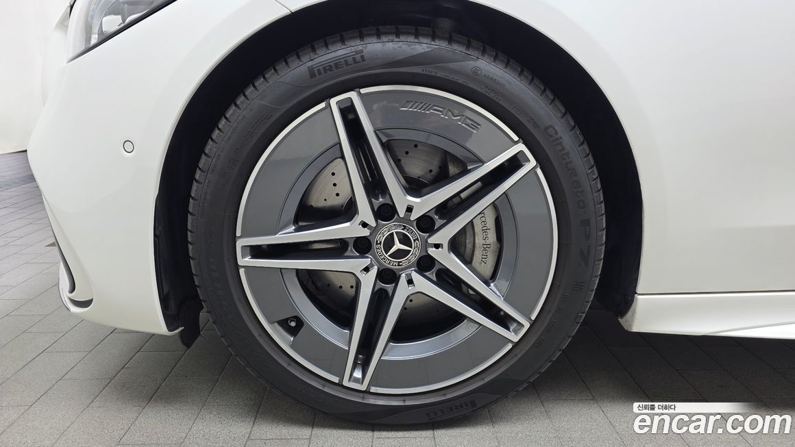 Mercedes-Benz C-Class 2025