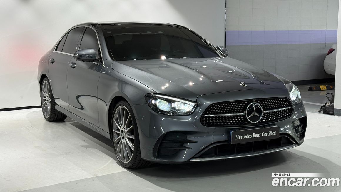 Mercedes-Benz E-Class 2022