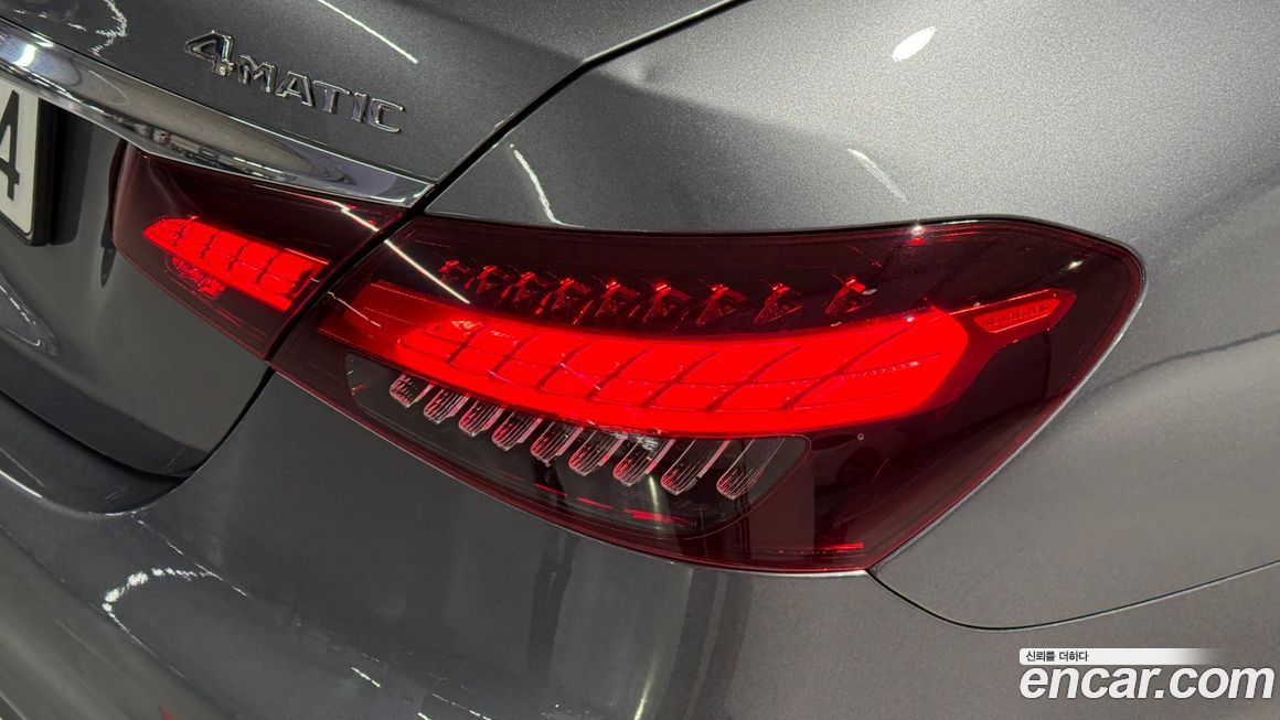 Mercedes-Benz E-Class 2022