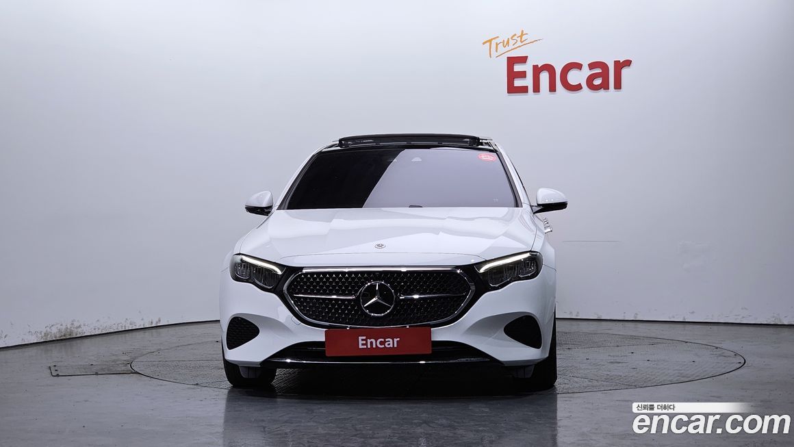 Mercedes-Benz E-Class 2024