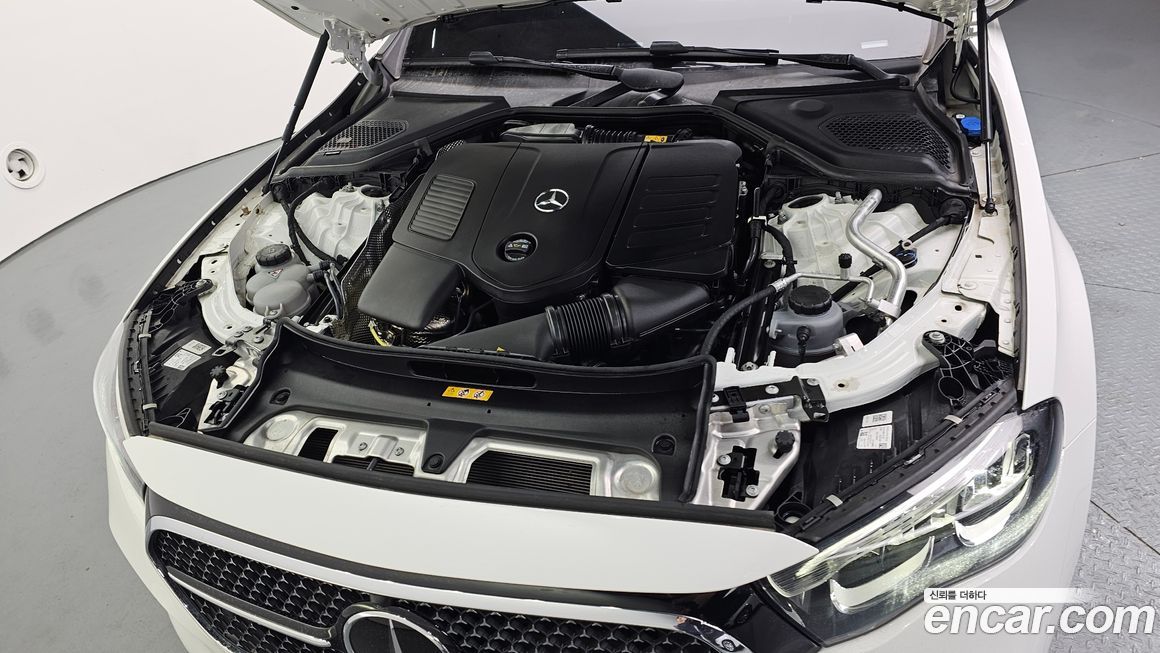 Mercedes-Benz E-Class 2024