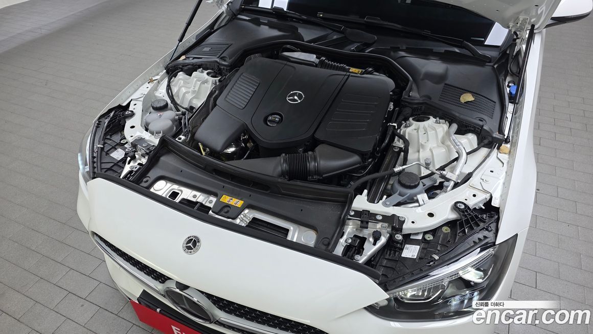 Mercedes-Benz C-Class 2025