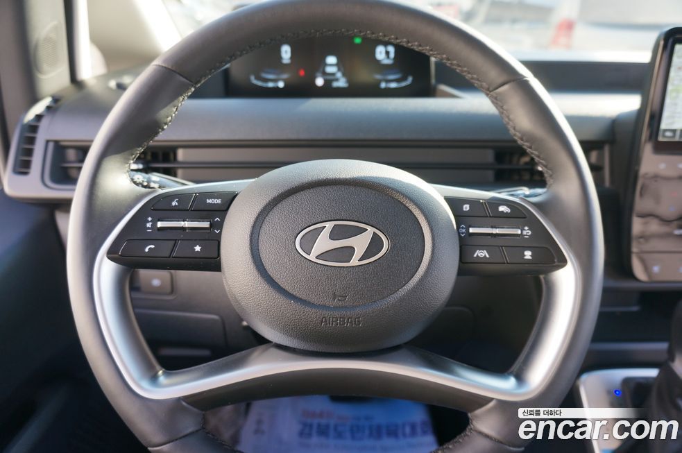 Hyundai Staria 2025