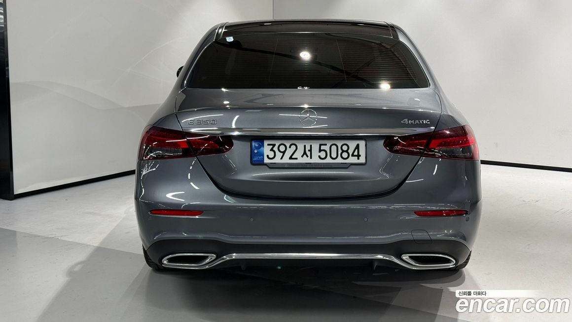 Mercedes-Benz E-Class 2022