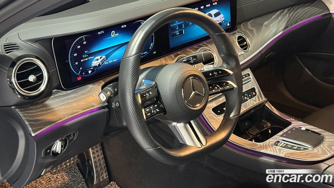 Mercedes-Benz E-Class 2022
