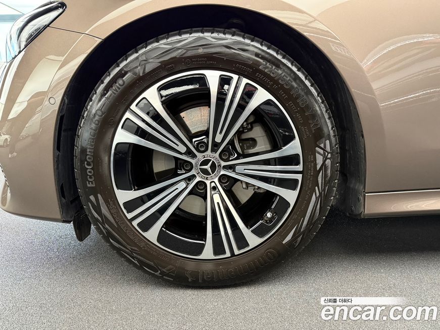 Mercedes-Benz E-Class 2025